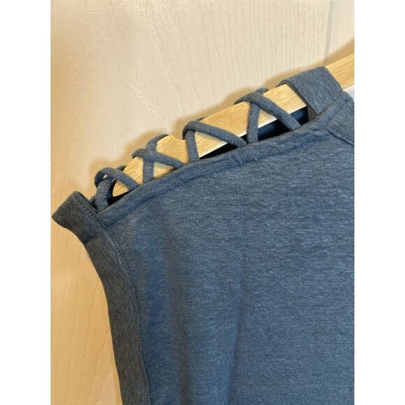 Chaser Linen Short Sleeve Top Size Medium Blue Cut Out Detail High Low Hem NWT - Picture 4 of 7